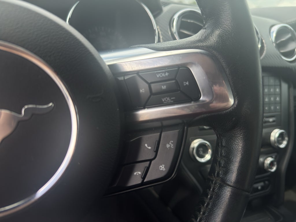 2017 Ford Mustang V6