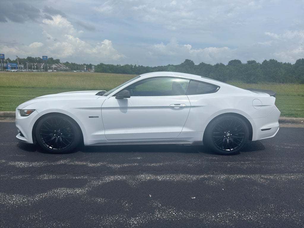 2017 Ford Mustang V6