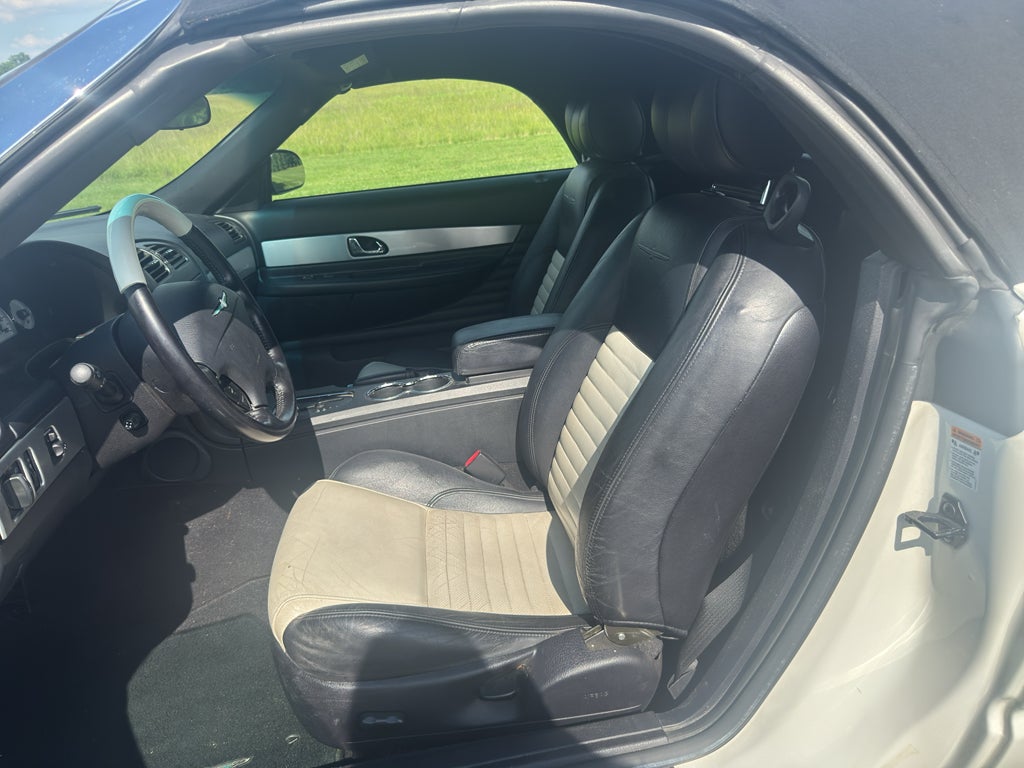 2003 Ford Thunderbird Deluxe