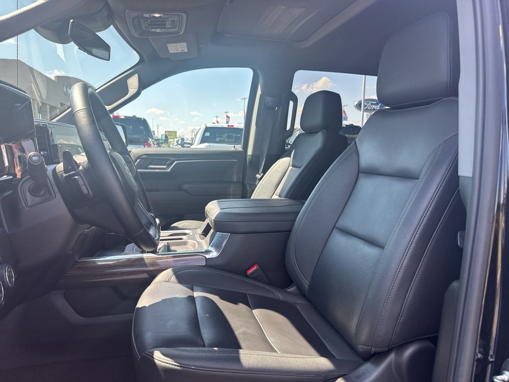 2025 Chevrolet Silverado RST