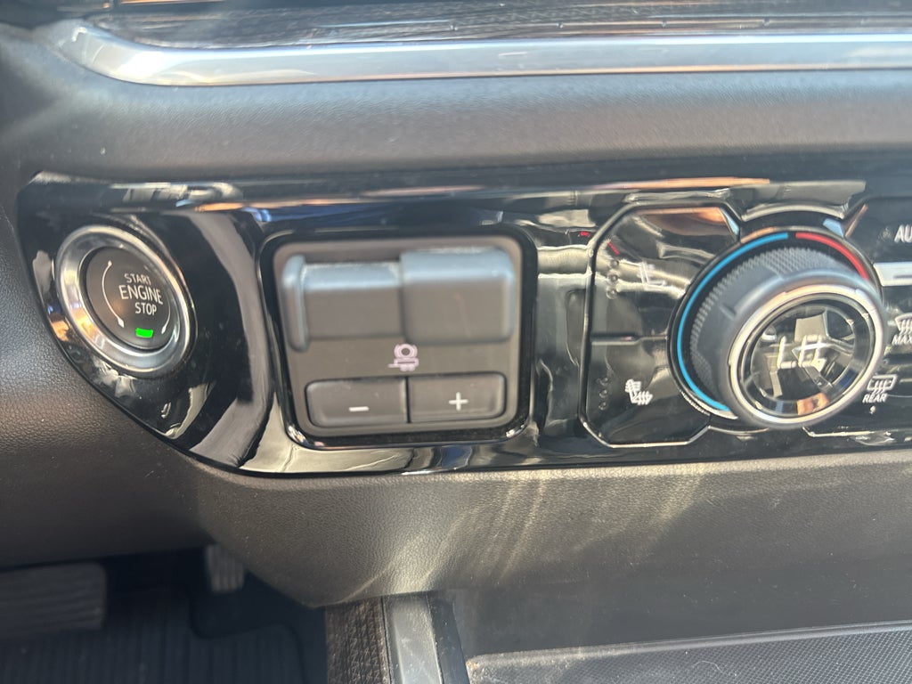 2025 Chevrolet Silverado RST