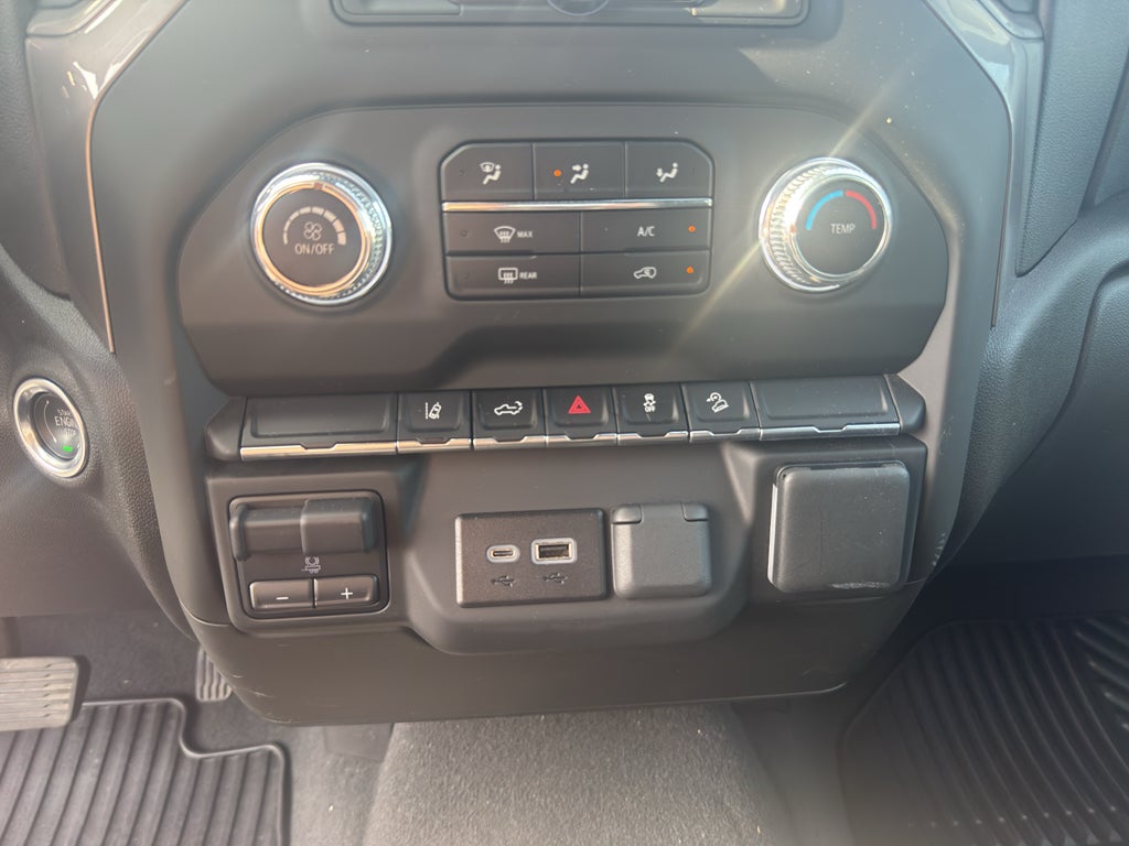 2025 GMC Sierra Pro