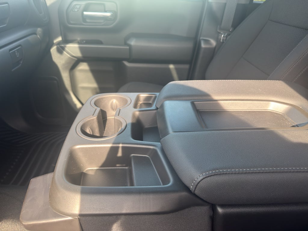 2025 GMC Sierra Pro