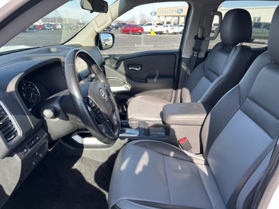 2022 Nissan Frontier SV