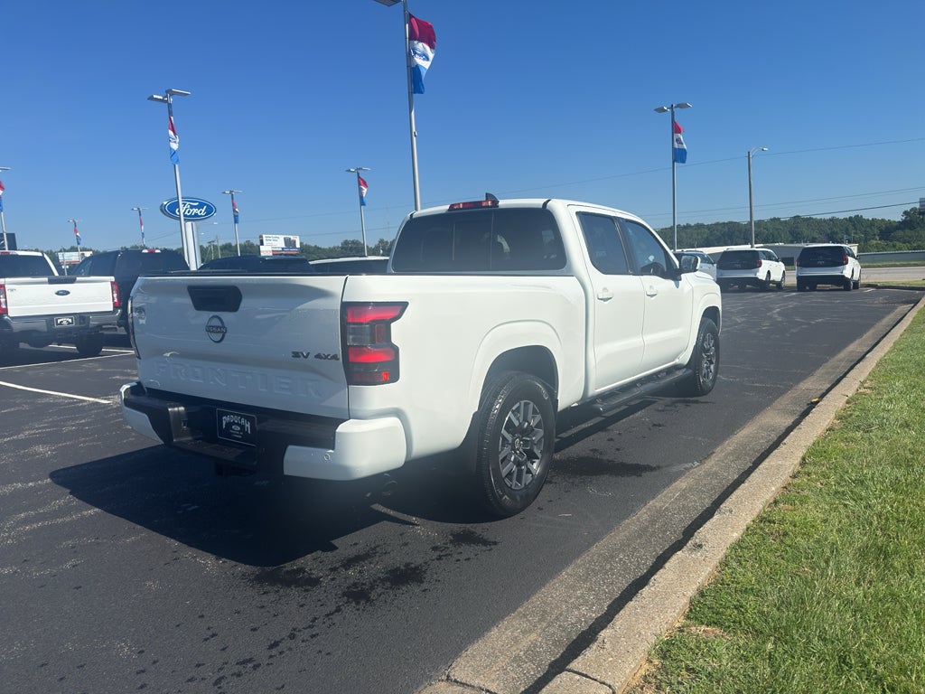 2022 Nissan Frontier SV