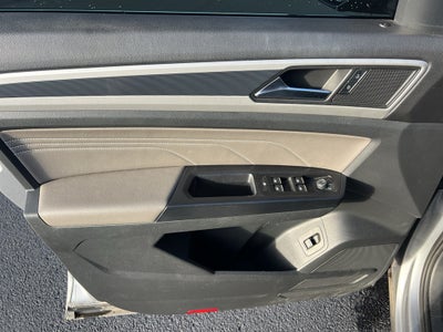 2021 Volkswagen Atlas Cross Sport 3.6L V6 SE w/Technology R-Line