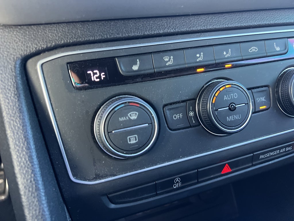 2021 Volkswagen Atlas Cross Sport 3.6L V6 SE w/Technology R-Line