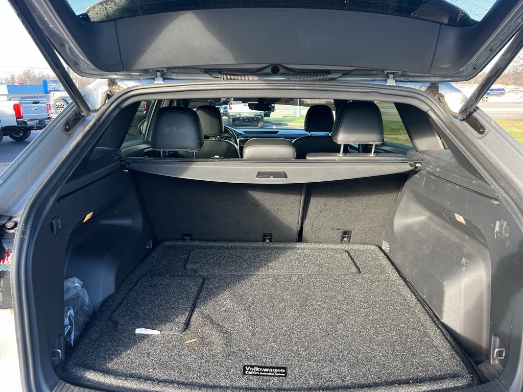 2021 Volkswagen Atlas Cross Sport 3.6L V6 SE w/Technology R-Line