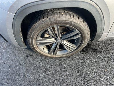 2021 Volkswagen Atlas Cross Sport 3.6L V6 SE w/Technology R-Line