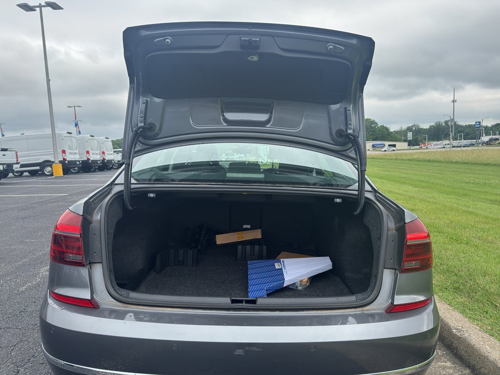 2018 Volkswagen Passat 2.0T SEL Premium