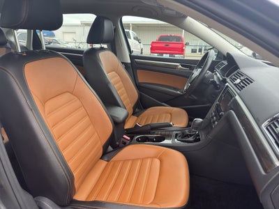 2018 Volkswagen Passat 2.0T SEL Premium