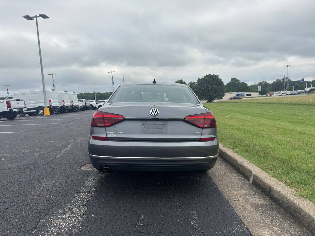 2018 Volkswagen Passat 2.0T SEL Premium