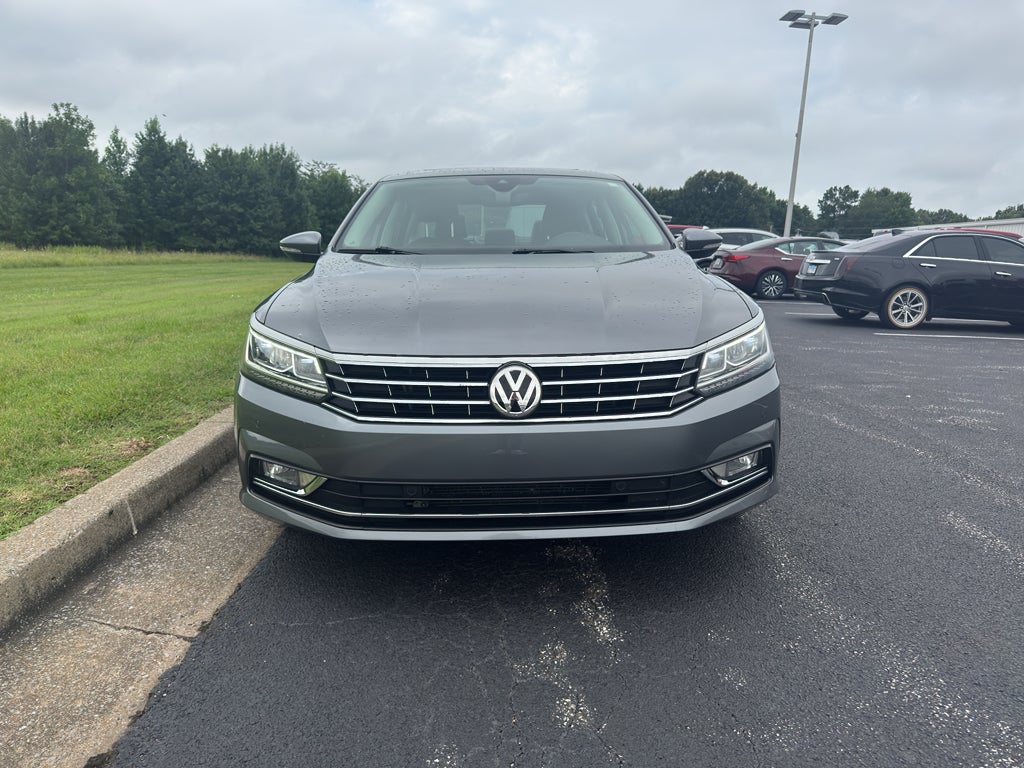 2018 Volkswagen Passat 2.0T SEL Premium