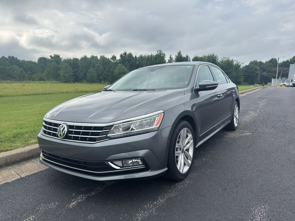 2018 Volkswagen Passat 2.0T SEL Premium