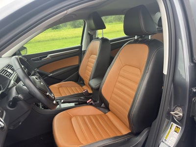 2018 Volkswagen Passat 2.0T SEL Premium