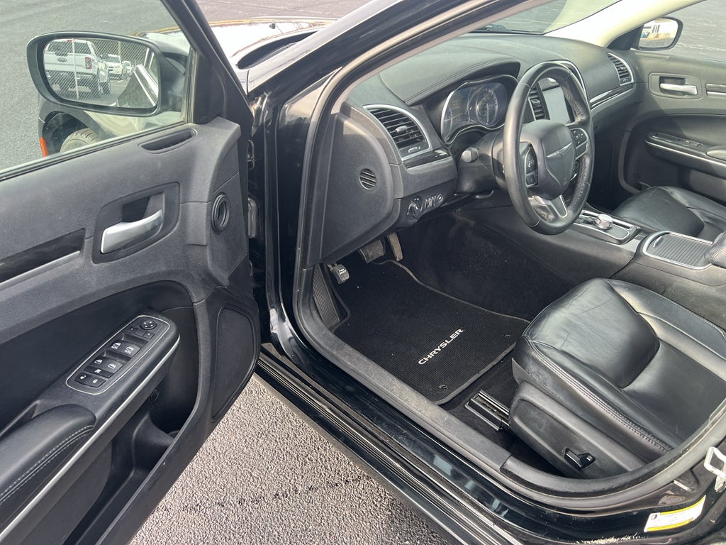 2019 Chrysler 300 Touring L