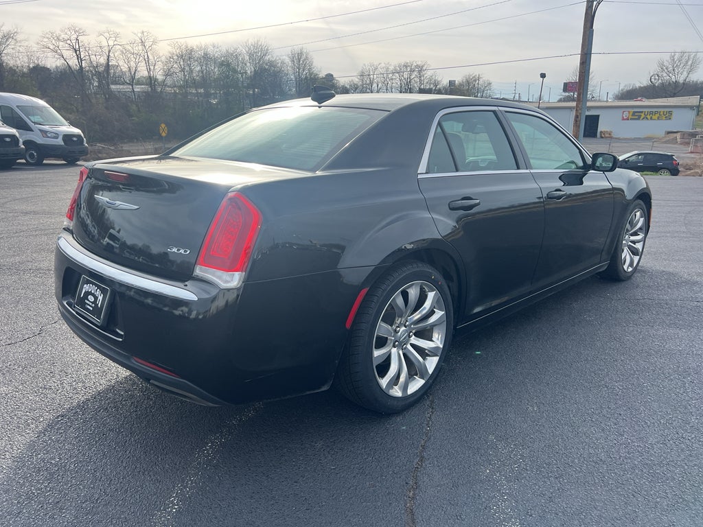 2019 Chrysler 300 Touring L