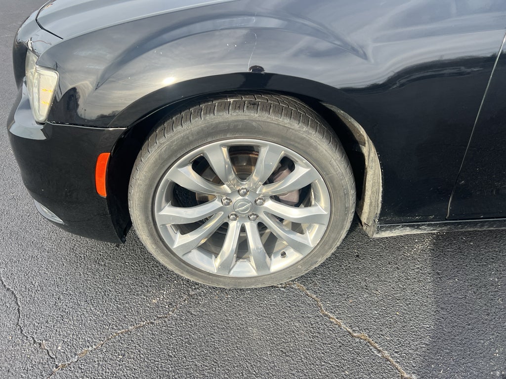 2019 Chrysler 300 Touring L