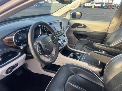 2023 Chrysler Pacifica Hybrid Limited