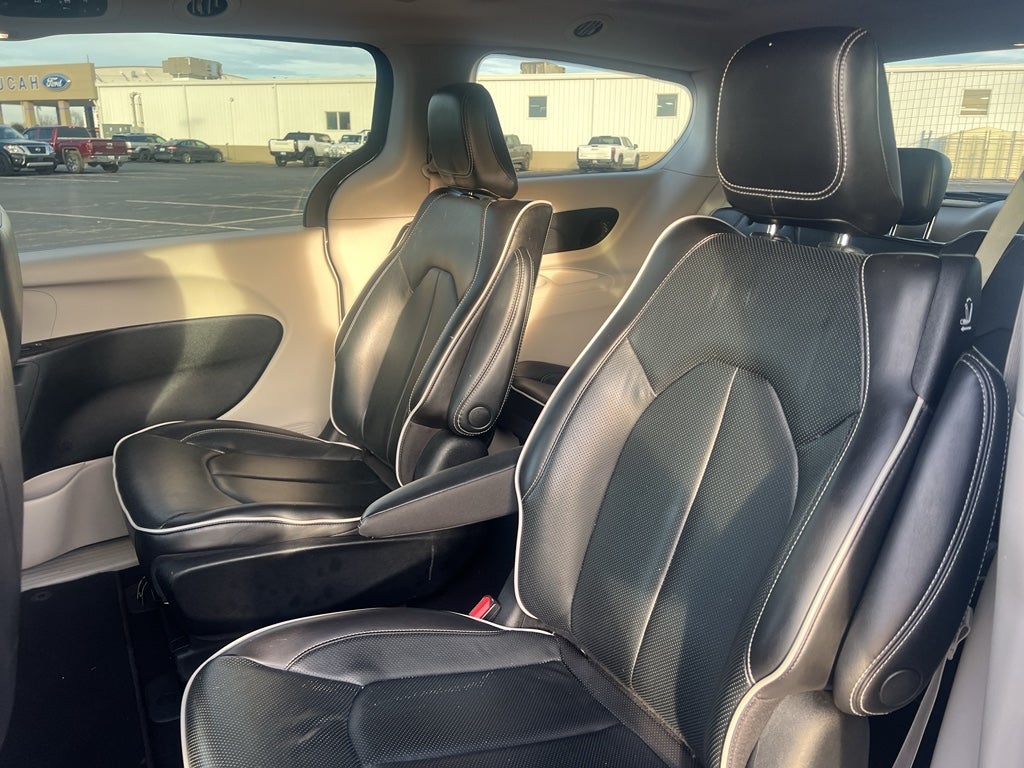 2023 Chrysler Pacifica Hybrid Limited