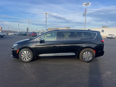 2023 Chrysler Pacifica Hybrid Limited