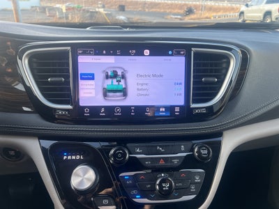 2023 Chrysler Pacifica Hybrid Limited