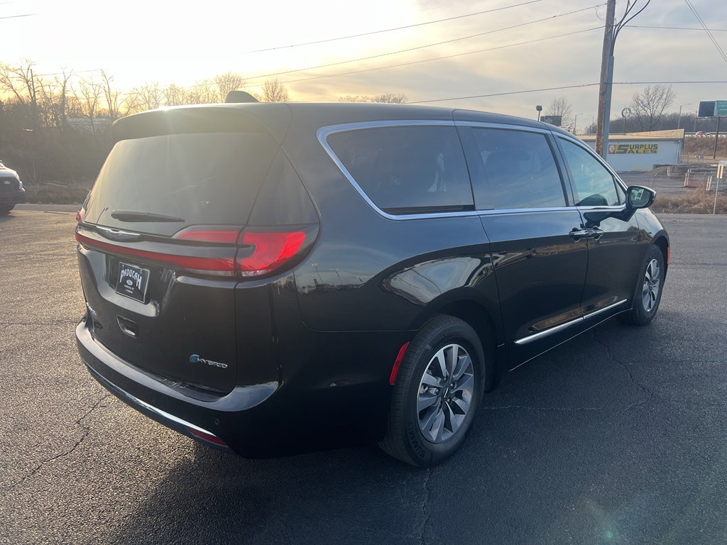 2023 Chrysler Pacifica Hybrid Limited