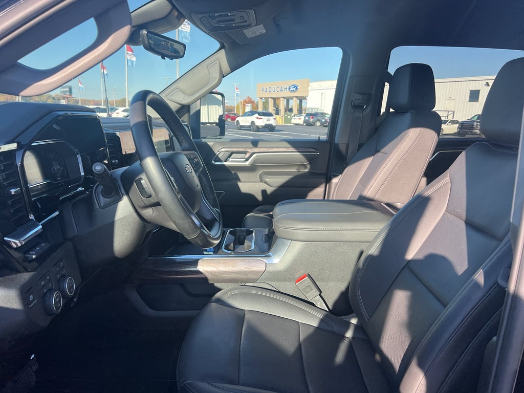 2025 Chevrolet Silverado LTZ