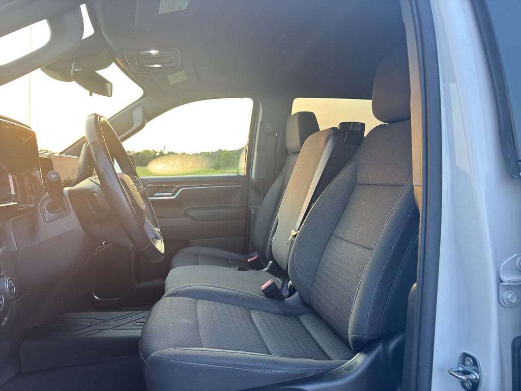 2023 Chevrolet Silverado LT