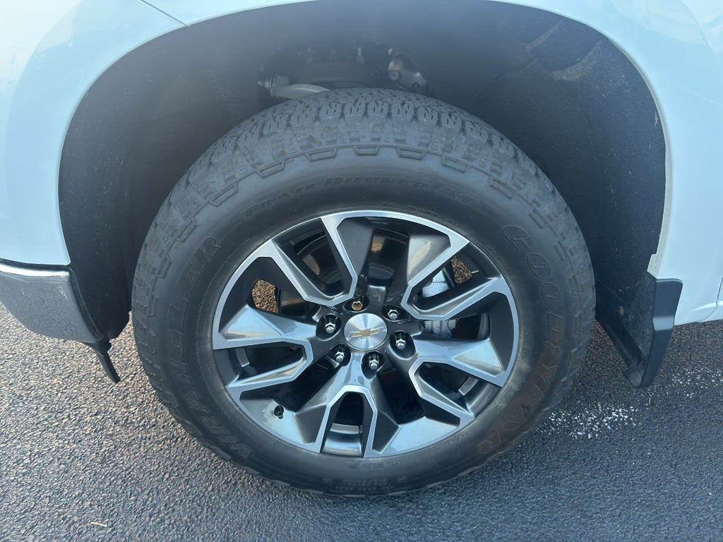 2023 Chevrolet Silverado LT