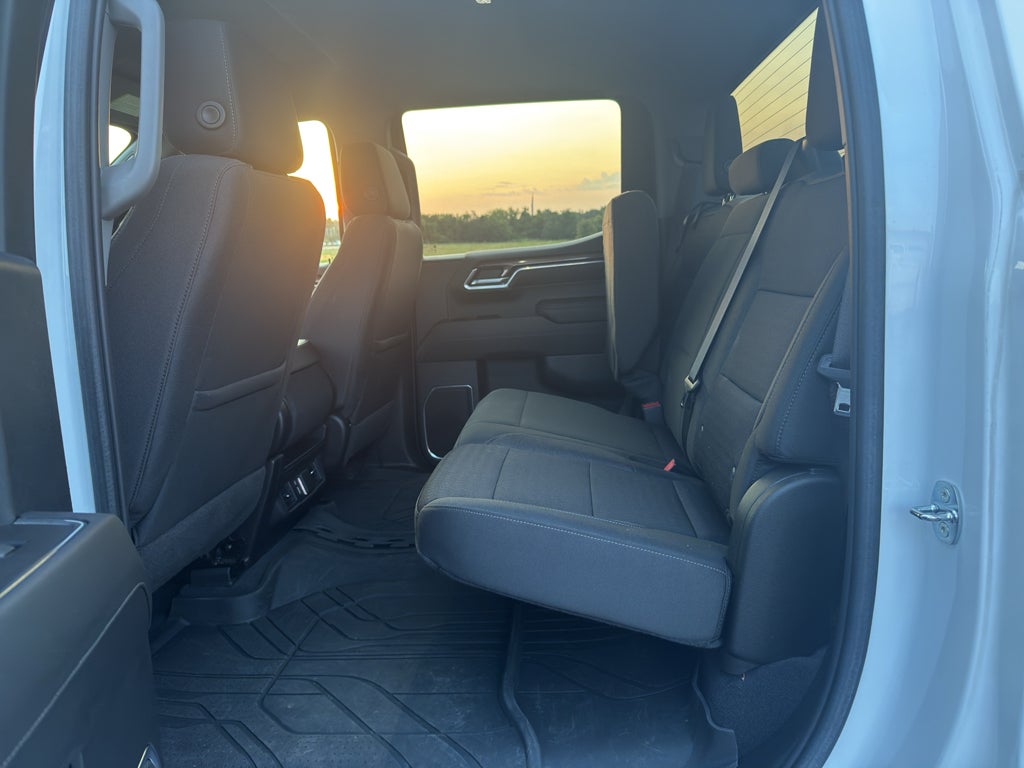 2023 Chevrolet Silverado LT
