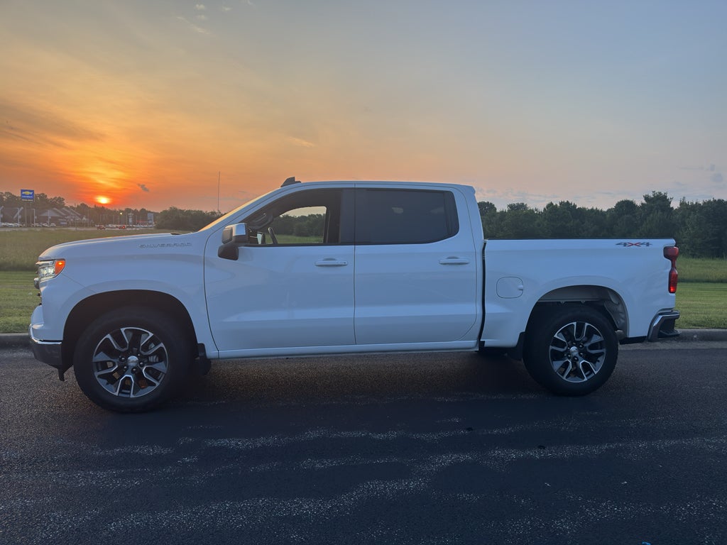 2023 Chevrolet Silverado LT