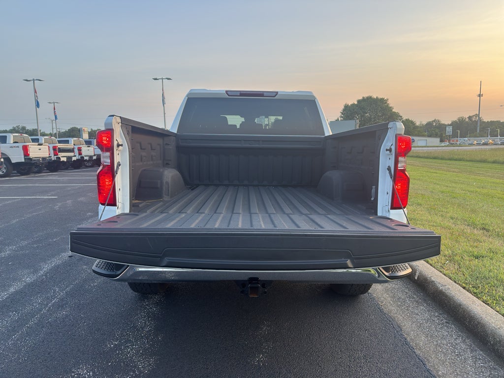 2023 Chevrolet Silverado LT