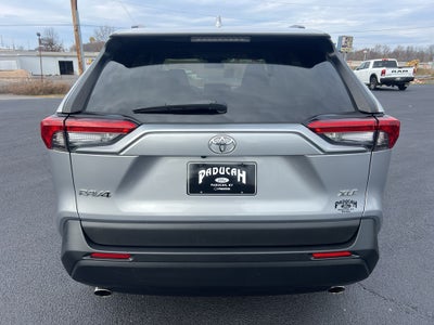 2020 Toyota RAV4 XLE