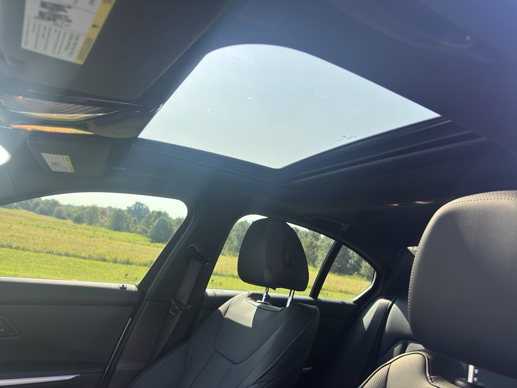 2025 BMW 3 series 330i xDrive