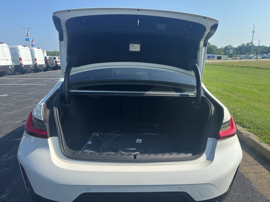 2025 BMW 3 series 330i xDrive