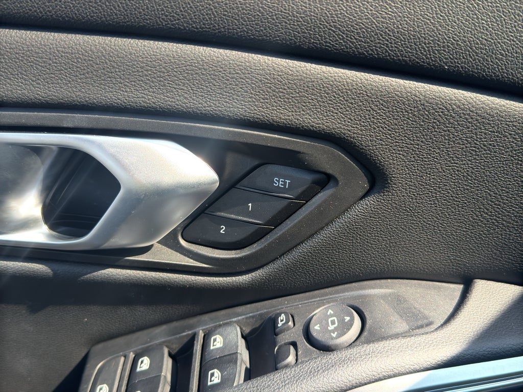 2025 BMW 3 series 330i xDrive