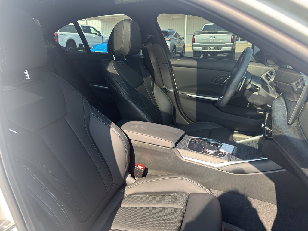 2025 BMW 3 series 330i xDrive
