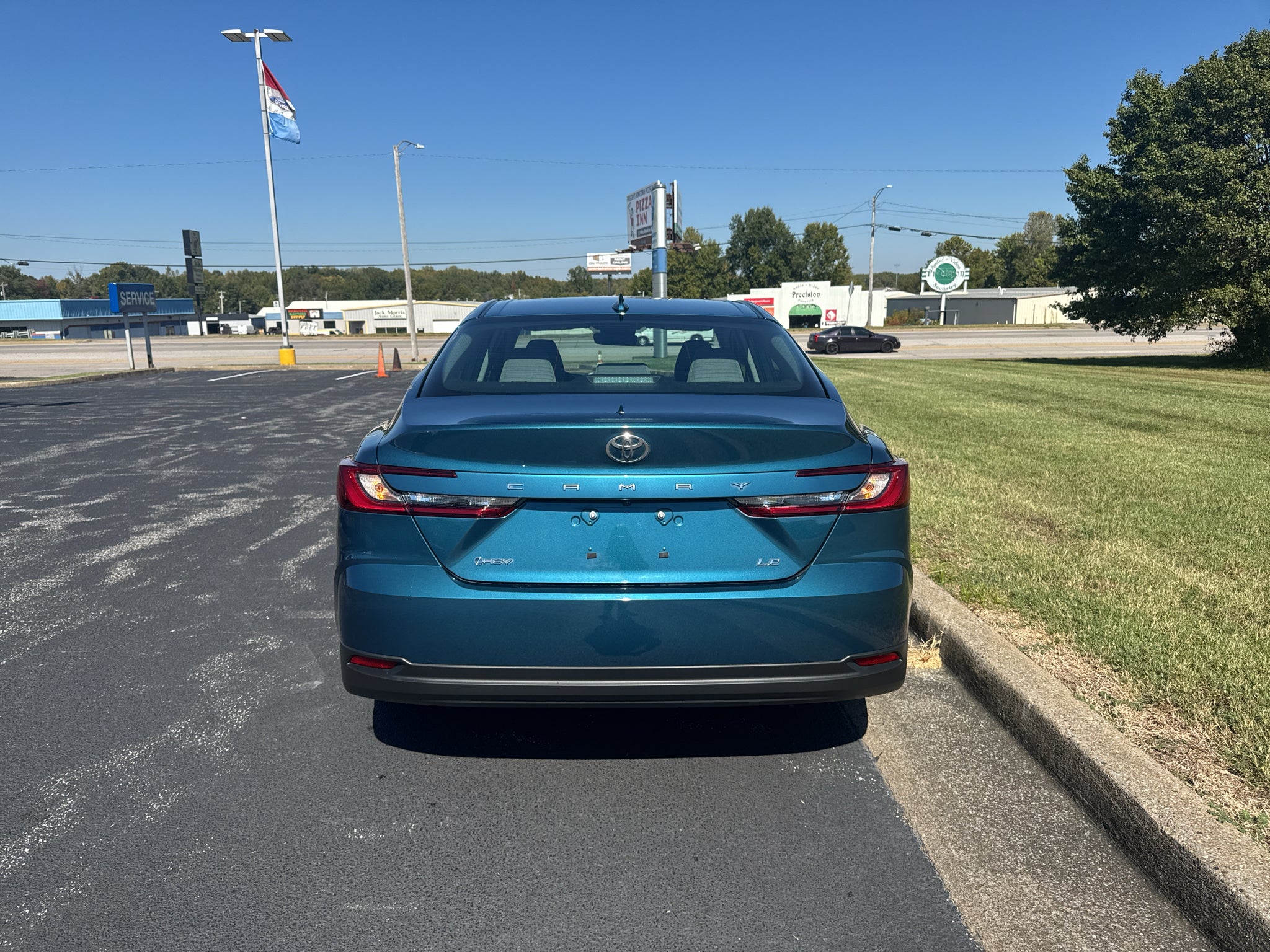 2026 Toyota Camry Hybrid LE
