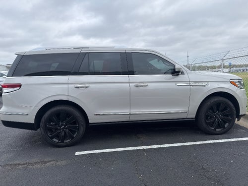 2023 Lincoln Navigator Reserve