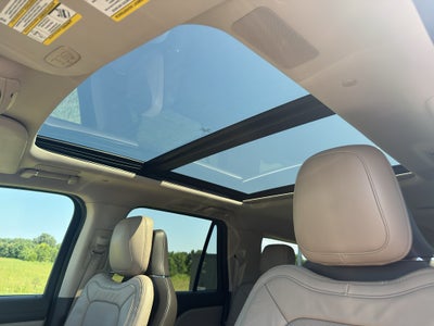 2022 Lincoln Navigator L Reserve