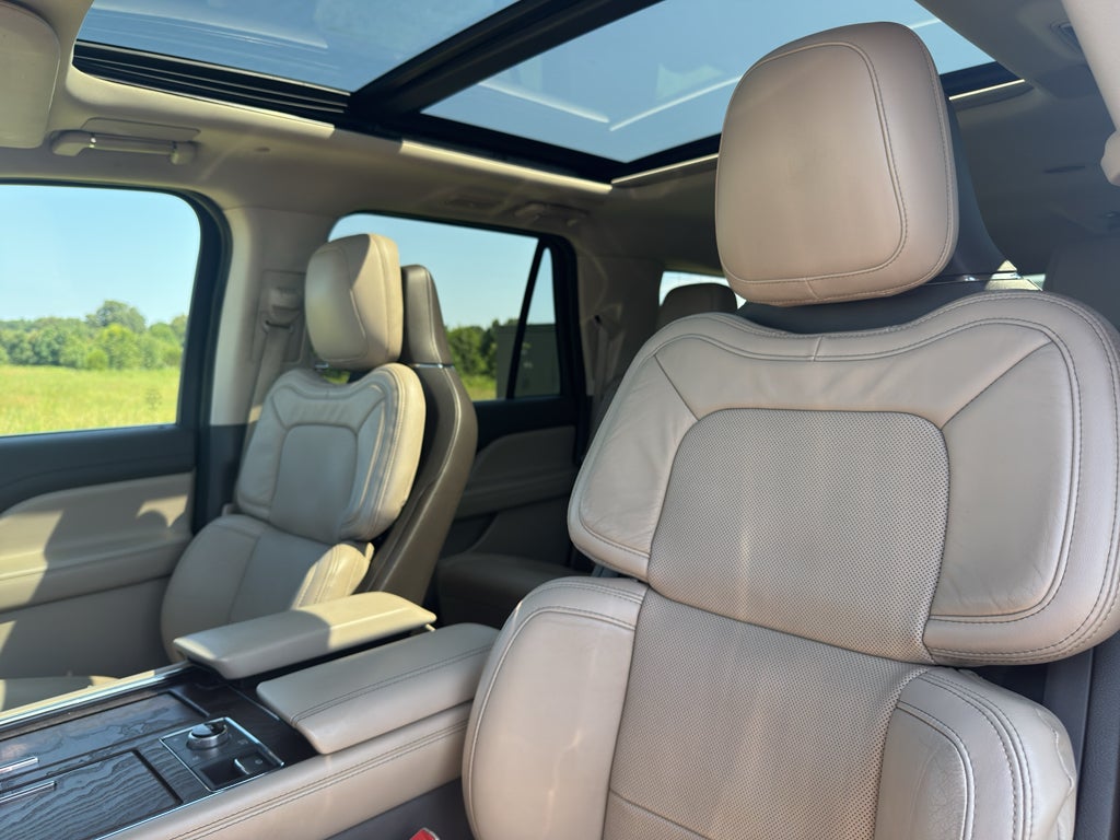 2022 Lincoln Navigator L Reserve