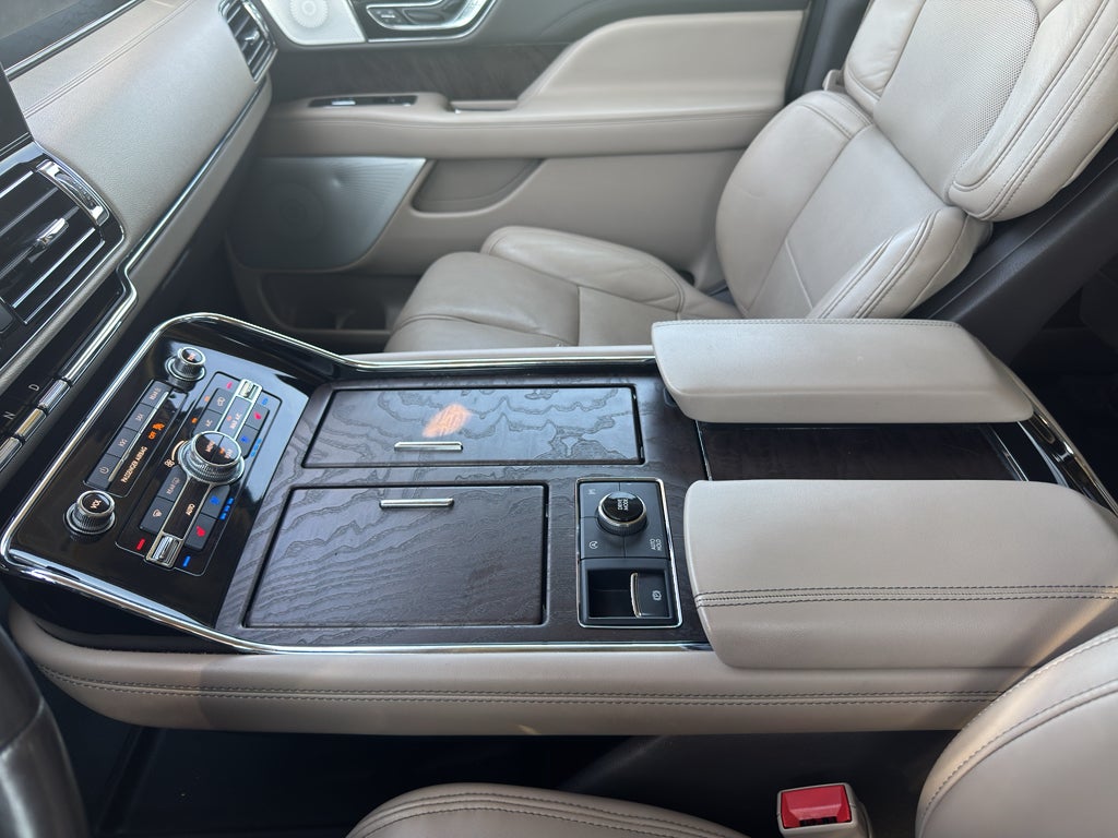 2022 Lincoln Navigator L Reserve