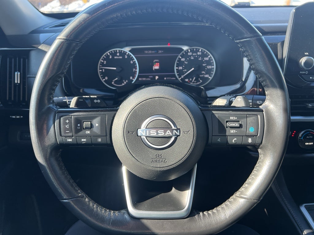 2022 Nissan Pathfinder SV