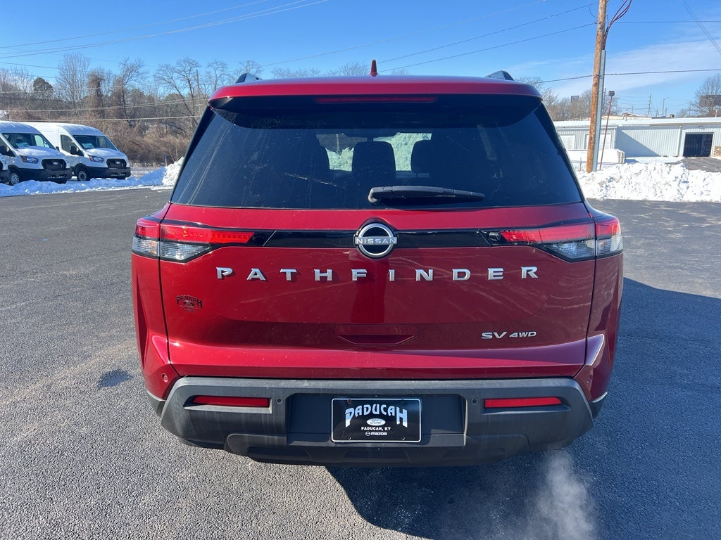 2022 Nissan Pathfinder SV