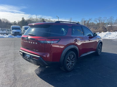 2022 Nissan Pathfinder SV