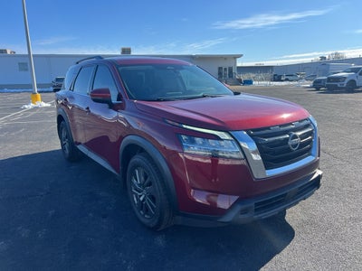 2022 Nissan Pathfinder SV