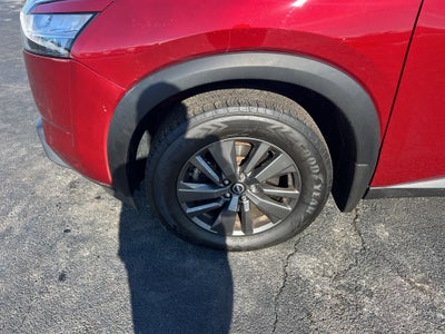 2022 Nissan Pathfinder SV