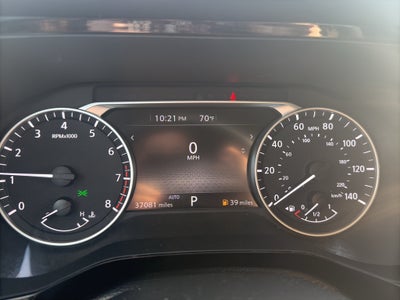 2025 Nissan Pathfinder SV