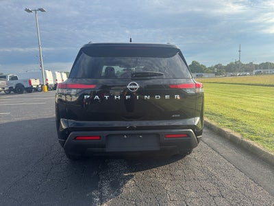 2025 Nissan Pathfinder SV
